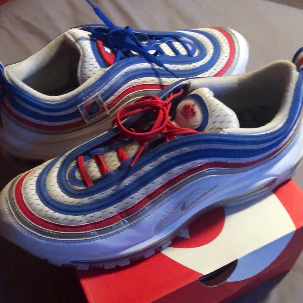Air max 97 lightly used price is negotiable